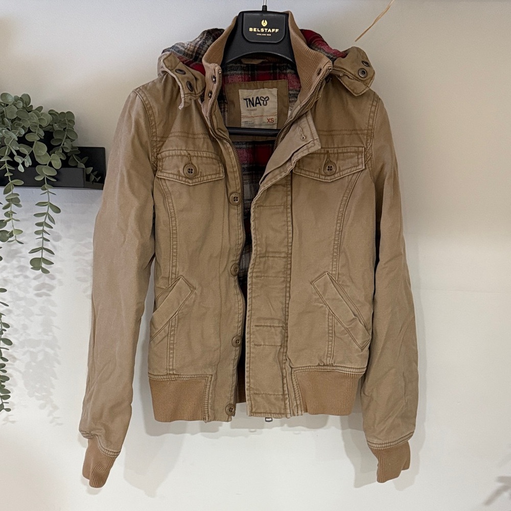 Aritzia TNA Tan winter quilted  Jacket